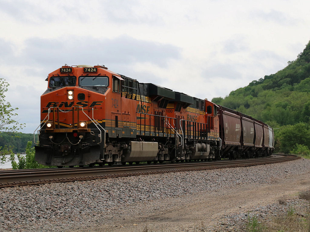 BNSF 7424